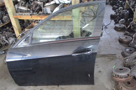 MERCEDES W212 DRZWI PRZÓD LEWE C197 EU