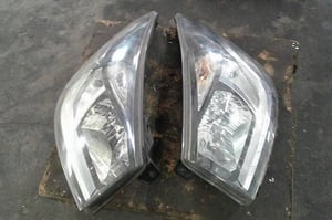 RENAULT TRAFIC III LAMPA PRAWA/LEWA ZDERZAK GRILL BŁOTNIK PRAWY DV369