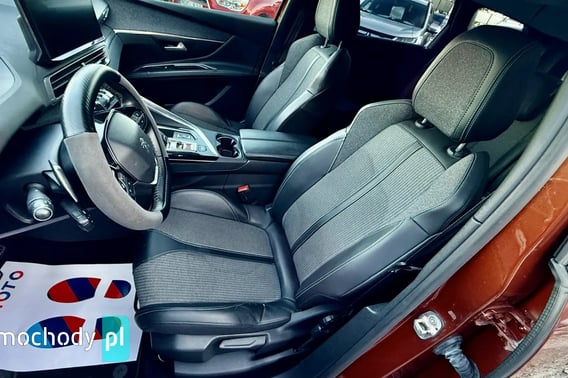 Peugeot 5008 Minivan 2021