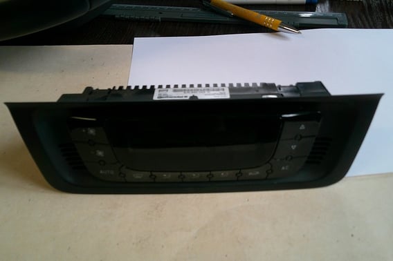 SEAT IBIZA 6J IV PANEL KLIMATYZACJI 6J0820043C