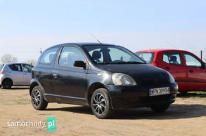Toyota Yaris Hatchback 2000