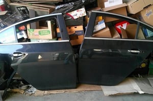 OPEL INSIGNIA A HB DRZWI TYŁ PRAWE/LEWE Z40R