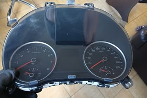 KIA STONIC I LICZNIK 94013-H8180 EUROPA