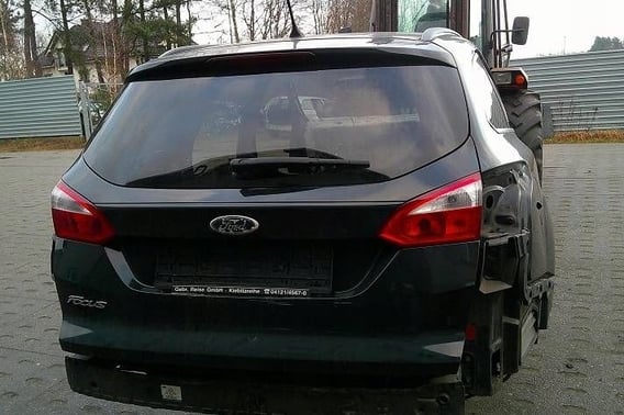 FORD FOCUS MK3 KOMBI KLAPA TYŁ FB