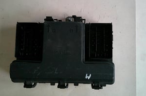 FORD MONDEO MK5 SKRZYNKA BEZPIECZNIKÓW FG9T14A067PB