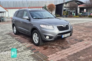 Hyundai Santa Fe SUV 2011