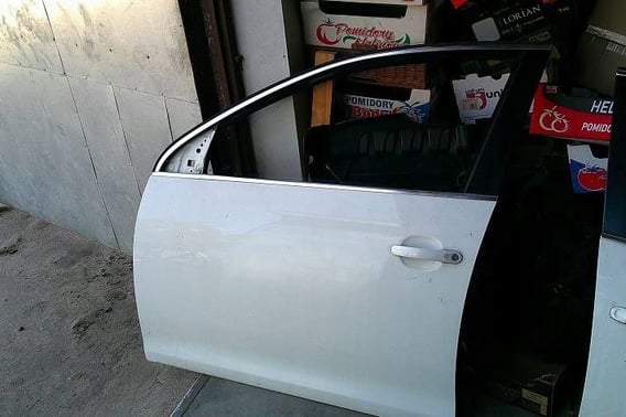 VW GOLF V KOMBI DRZWI PRZÓD LEWE LB9A