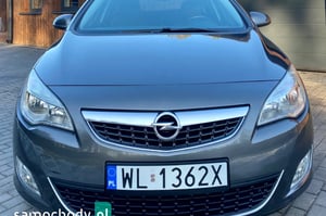 Opel Astra Hatchback 2011