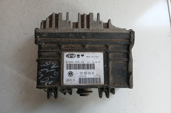 VW POLO III 6N  MODUŁ STEROWNIK SILNIKA 032906030AB