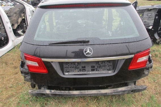 MERCEDES W212 KOMBI KLAPA TYŁ C197