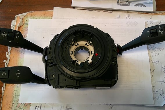 BMW E90 LIFT PRZEŁĄCZNIK ZESPOLONY 9123043-03