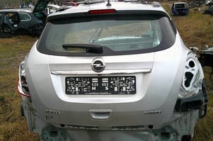 OPEL MOKKA A KLAPA BAGAŻNIKA TYŁ Z176 EU