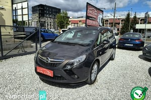 Opel Zafira Minivan 2015