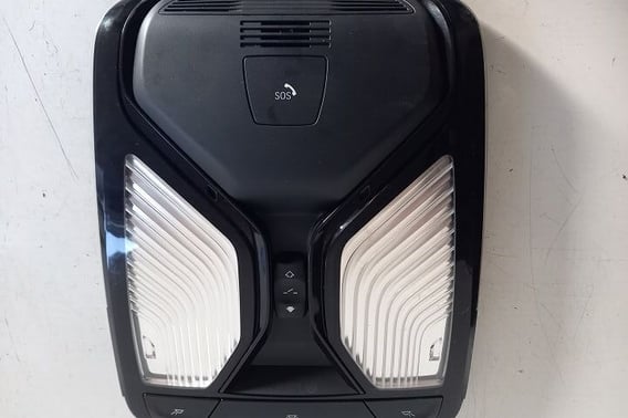 BMW 5 G30 M550 LAMPKA KABINY SOS  9472150-01