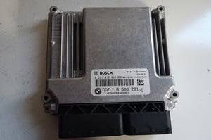 BMW E87 MODUŁ STEROWNIK SILNIKA 0281016068