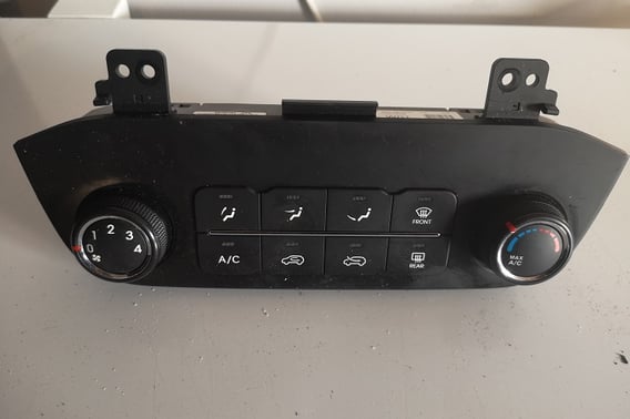 KIA SPORTAGE III PANEL NAWIEWU I KLIMATYZACJI 97250-3U001