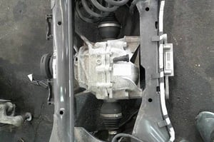 JAGUAR XE X760 2,0D Lift TYLNY MOST GX734-A213-FE 2,73