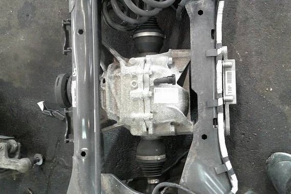 JAGUAR XE X760 2,0D Lift TYLNY MOST GX734-A213-FE 2,73