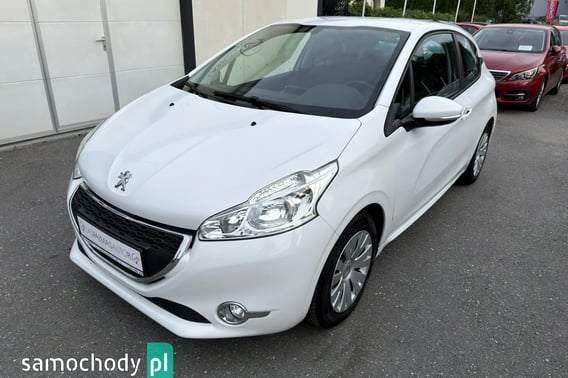 Peugeot 208 Hatchback 2012