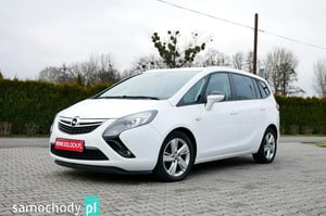 Opel Zafira Minivan 2015
