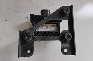 AUDI A3 S3 8V RADAR DISTRONIC 5Q0907561B