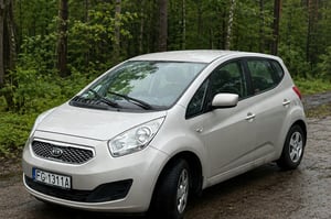 Kia Venga Minivan 2011