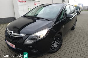 Opel Zafira Minivan 2013