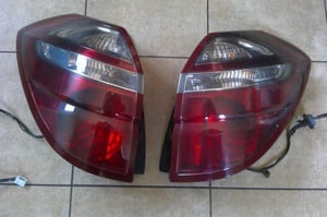 SUBARU LEGACY IV KOMBI LAMPY TYŁ P/L EU