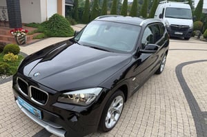 BMW X1 SUV 2011
