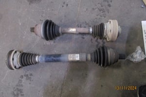 SKODA OCTAVIA II LIFT 1,6TDI AWD PÓŁOŚ PRAWA PRZÓD 1K0407272CR