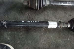 VW SHARAN PÓŁOŚ PRAWA 7N0407764A
