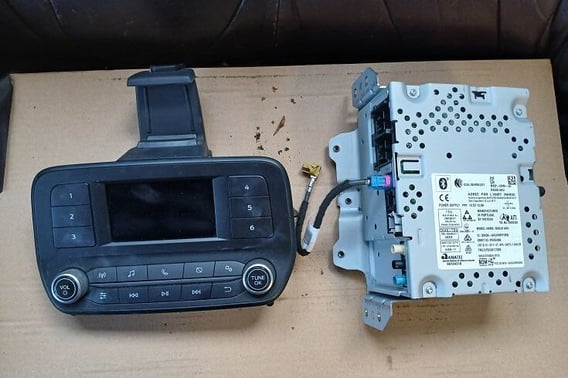 FORD FIESTA MK7 RADIO FABRYCZNE H1BT-18D832-BP