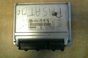 VW PASSAT B5 1,8T STEROWNIK SILNIKA 8D0907557T