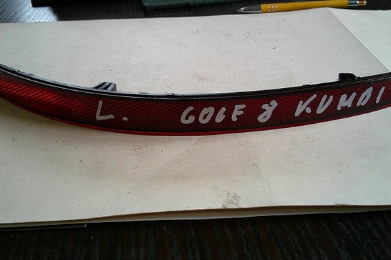 VW GOLF VIII KOMBI ODBLASK LEWY TYLNEGO ZDERZAKA 5H9945105