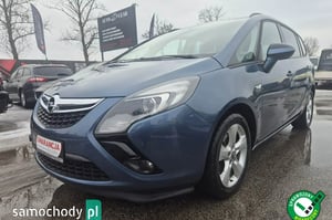 Opel Zafira Minivan 2012