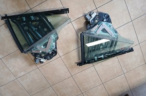 AUDI A3 S3 8V SZYBA PODNOŚNIK SZYBY P/L 8V7839398B/8V7839397B