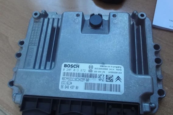 CITROEN C5 III 1,6 HDI KOMPUTER 9664843780