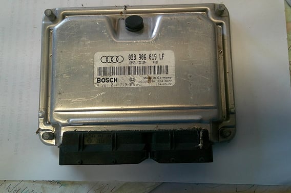 AUDI A3 8L 1,9TDI STEROWNIK SILNIKA 038906019LF