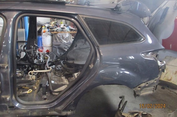 FORD FOCUS MK3 KOMBI BŁOTNIK ĆWIARTKA TYŁ PRZÓD PRAWA/LEWA RB