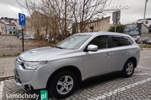 Mitsubishi Outlander SUV 2014