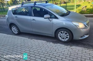 Toyota Verso Minivan 2011