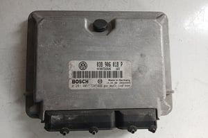 VW PASSAT B5 MODUŁ STEROWNIK SILNIKA 038906018P