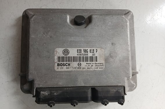 VW PASSAT B5 MODUŁ STEROWNIK SILNIKA 038906018P