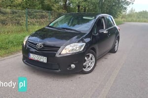 Toyota Auris Crossover 2012