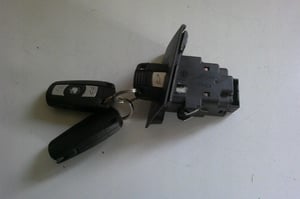 BMW E90 E91 STACYJKA Z KOMPLETEM KLUCZYKÓW 6954719-08