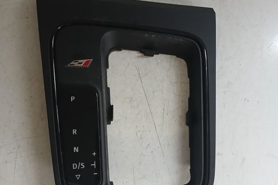 SEAT LEON III 5F RAMKA TUNELU ŚRODKOWEGO 5F1713203P