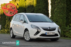 Opel Zafira Minivan 2016