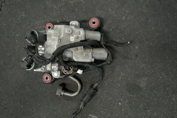 BMW 5 F10 F11 POMPA ZAWIESZENIA 106410-10