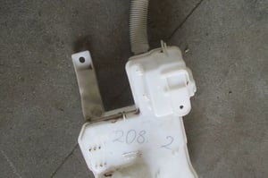 PEUGEOT 208 II ZBIORNICZEK PŁYNU SPRYSKIWACZY