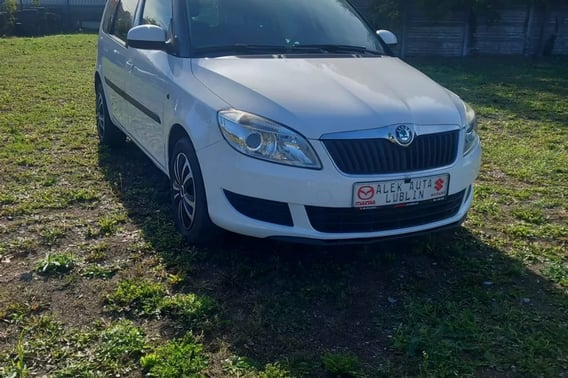 Skoda Roomster Minivan 2011